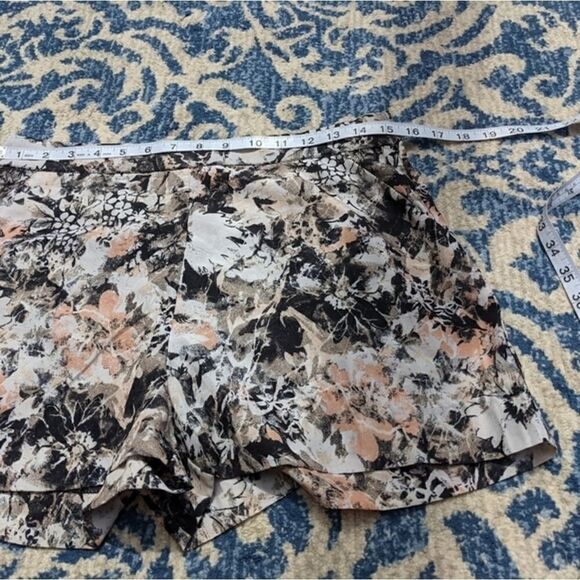 Cute CAD shorts - Picture 10 of 11